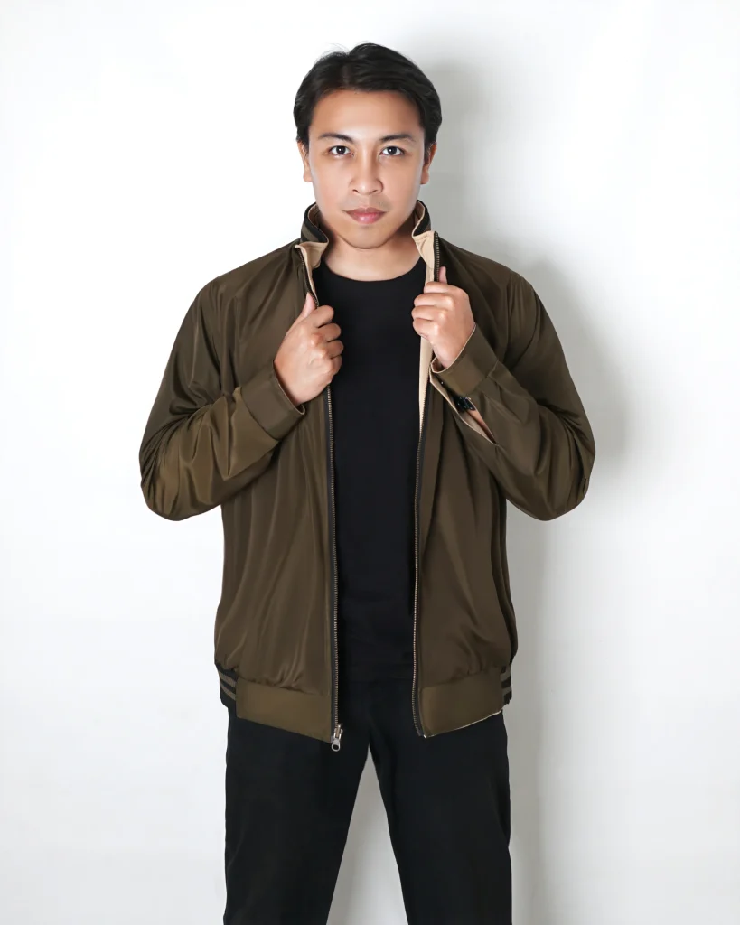 jaket reversible elevate bagian belakang